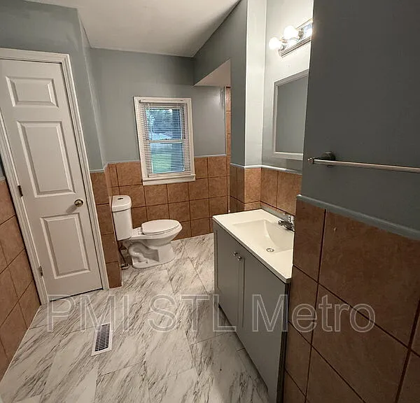 1510 Trampe Ave — Photo 8