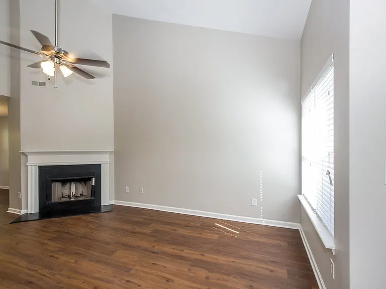 5929 Brookfield Pointe Dr — Photo 4