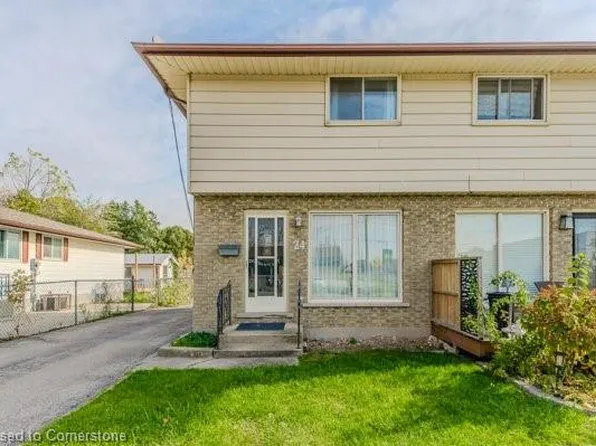 24 Clarke St N, Woodstock, ON N4S 7M5