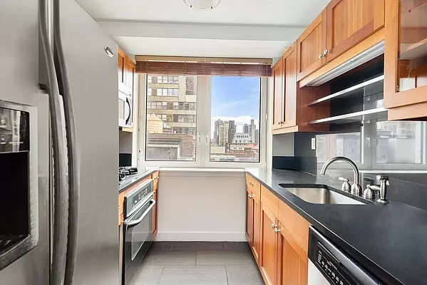 Sold by Corcoran | media 20