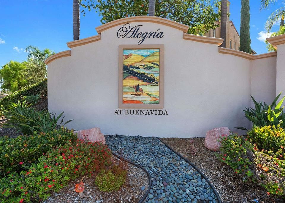 1st image of 774 Calle De Soto