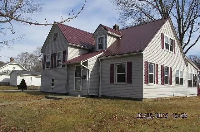 388 N Park Ave photo 1