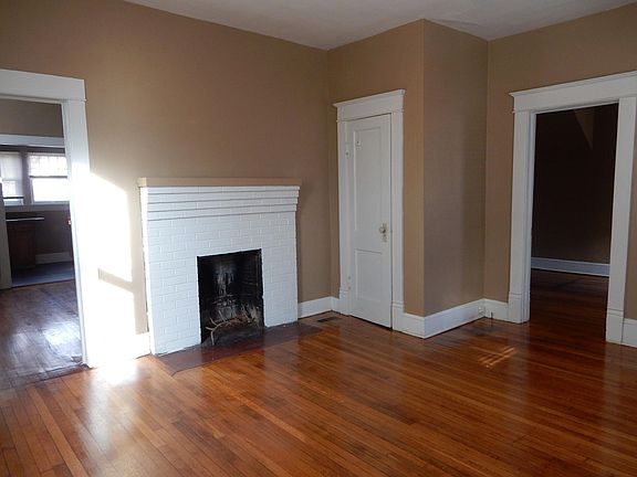 5th image of 431 Albemarle Ave SW