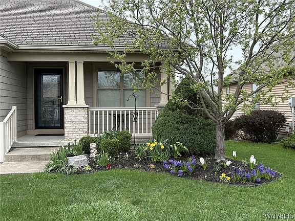 2nd image of 44 Springbrook Shores Dr