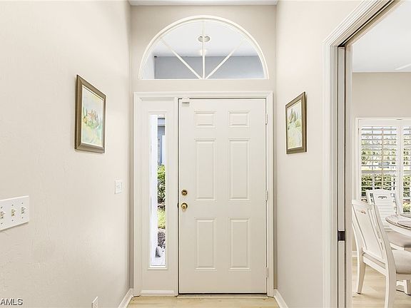 3rd image of 8020 Glen Abbey Cir
