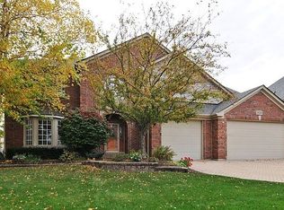 3820 Mistflower Ln, Naperville, IL 60564
