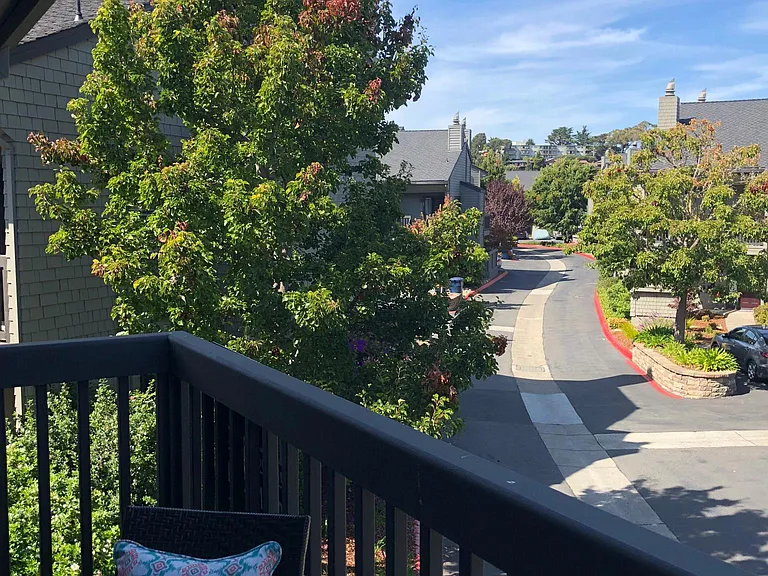 25 Cypress Pl — Photo 7