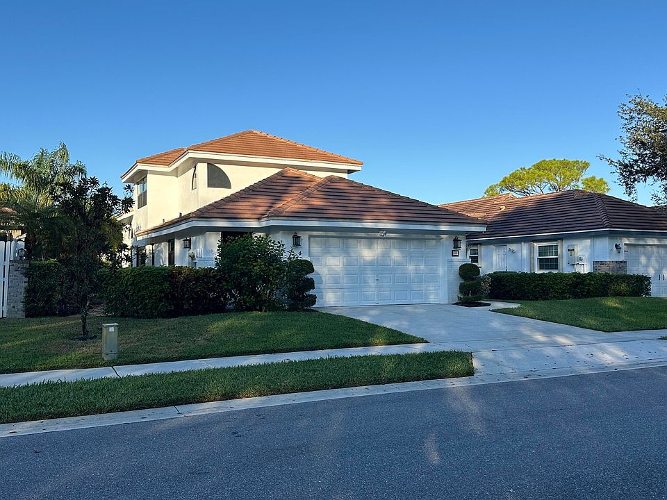 1st image of 340 Sherwood Forest Drive