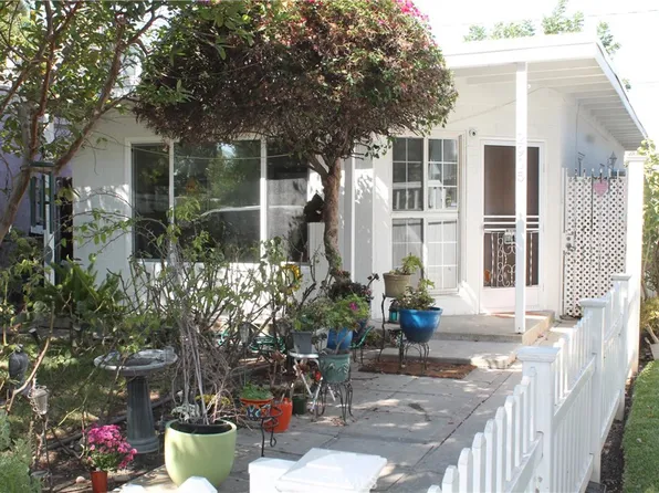 2905 W Chandler Blvd, Burbank, CA 91505