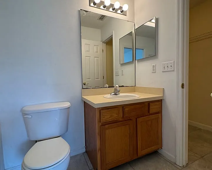 30 Rosecroft Ln #B — Photo 14