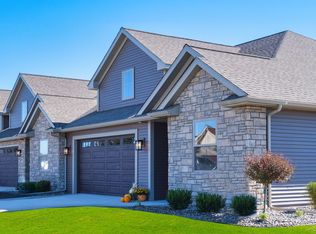 6 Willow Pointe Dr, Freeland, MI 48623