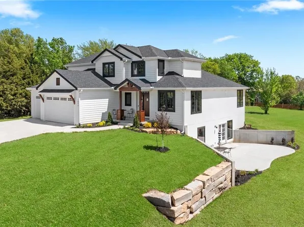 18274 158th St, Basehor, KS 66007