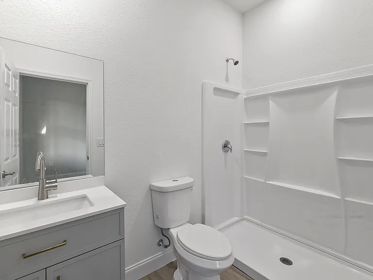 4701 Leonard Blvd S — Photo 16