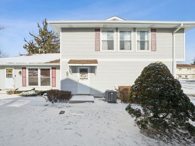 15348 Holly Ct APT B, Oak Forest, IL, 60452