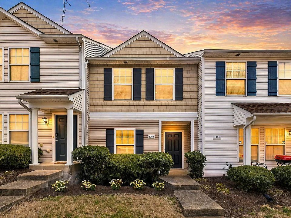 1st image of 1002 Halifax Ln