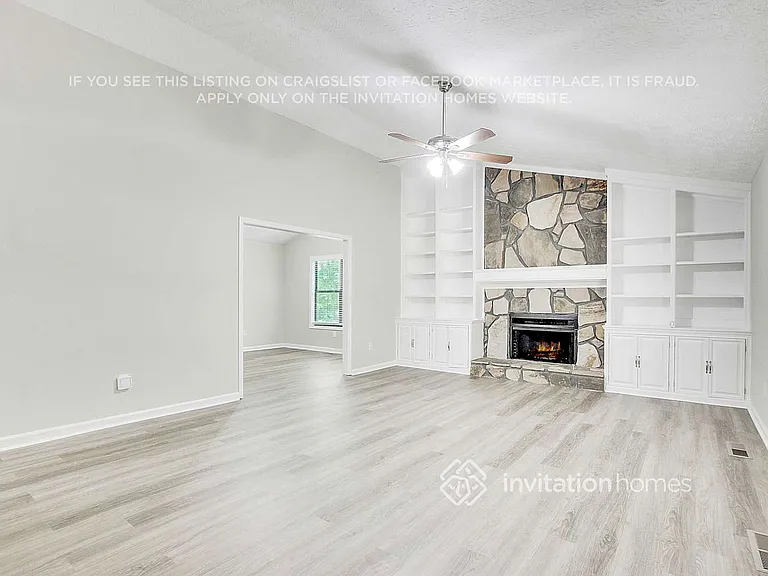 830 Sunset Ct NW — Photo 4