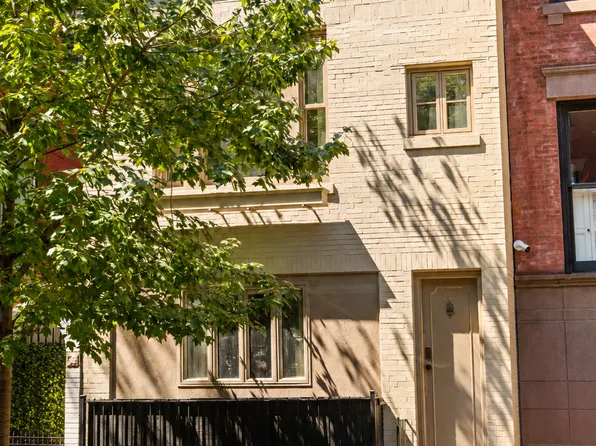 51 Charles St, New York, NY 10014
