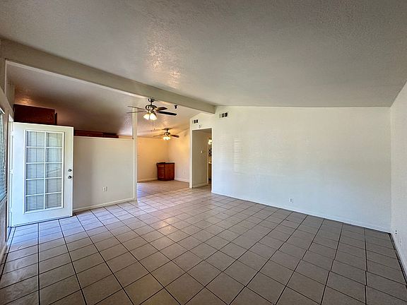 3rd image of 5817 43rd St
