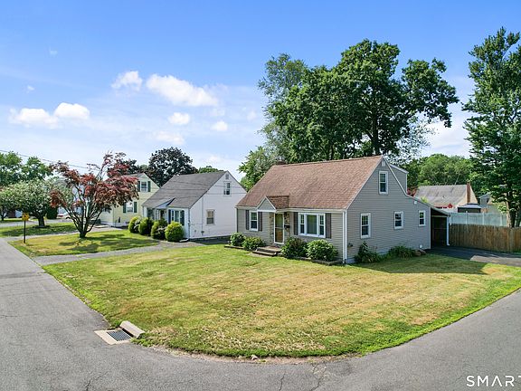 2nd image of 82 Carver Street
