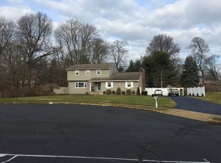 88 Redfern Rd, Eatontown, NJ 07724