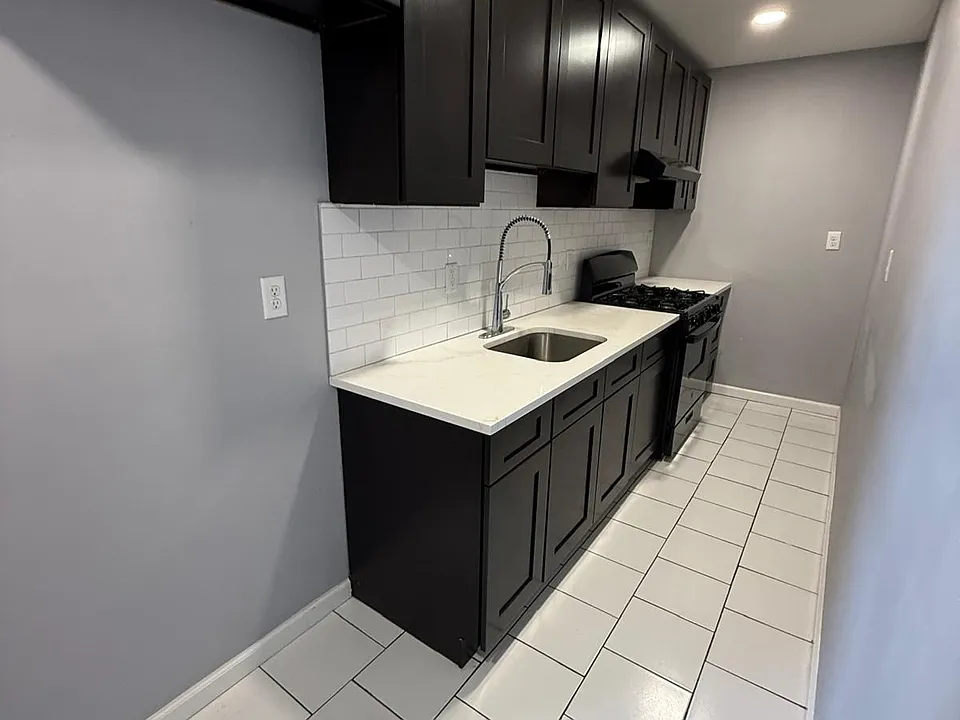 311 Clinton Ave #301