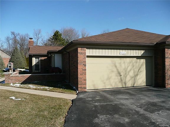 4th image of 49437 Northwood Ct