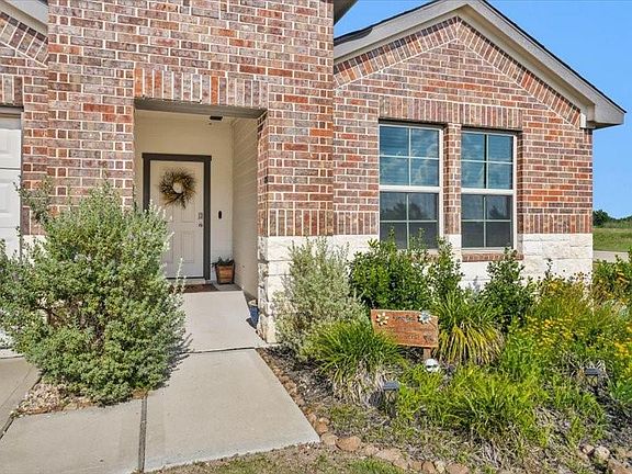 2nd image of 2429 Mulligan Ln