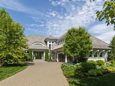1595 Locust Hills Cir, Wayzata, MN, 55391