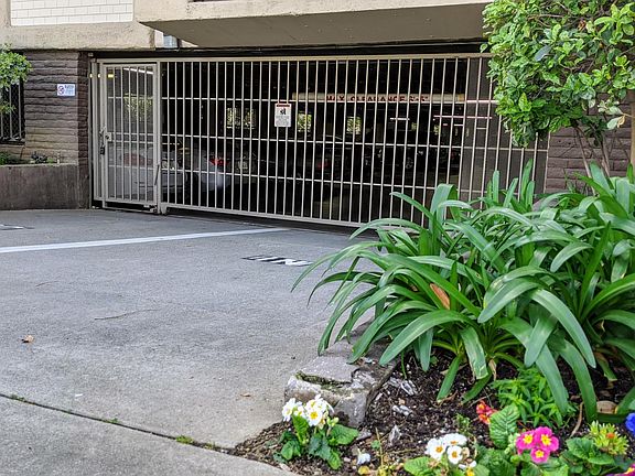 3rd image of 330 W California Blvd APT 314