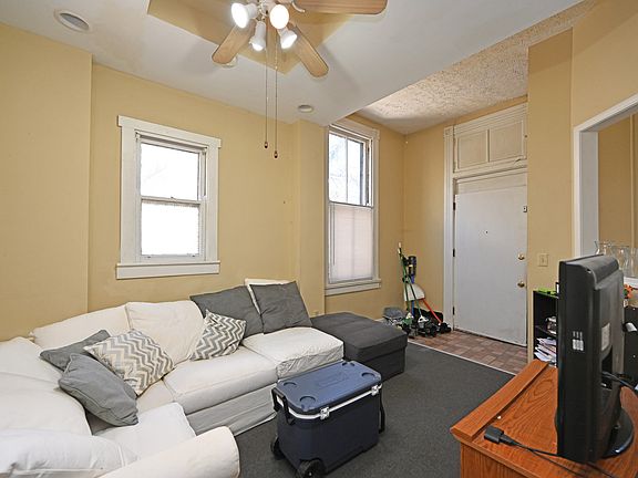 5th image of 2232 Flora St #1