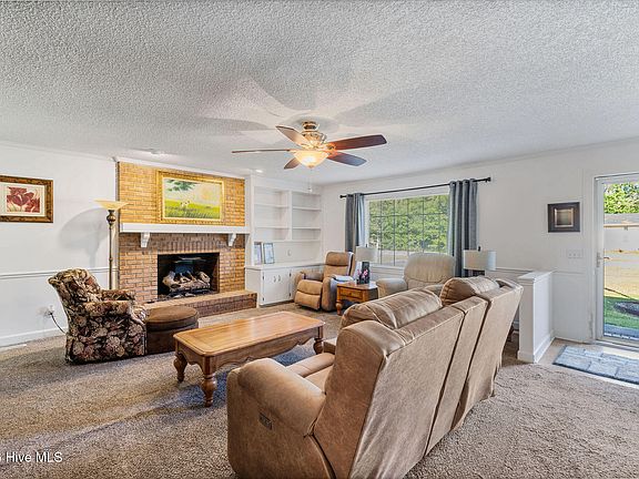 5th image of 307 Forest Drive