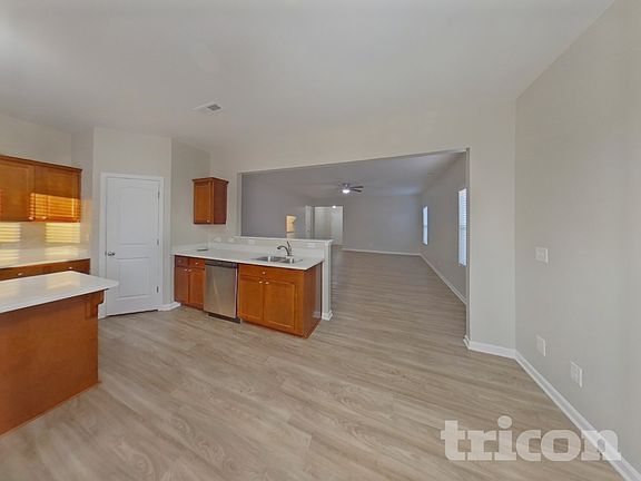 5th image of 1919 Rockycreek Ln
