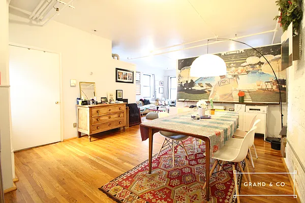 Rented by Grand & Co. | media 2