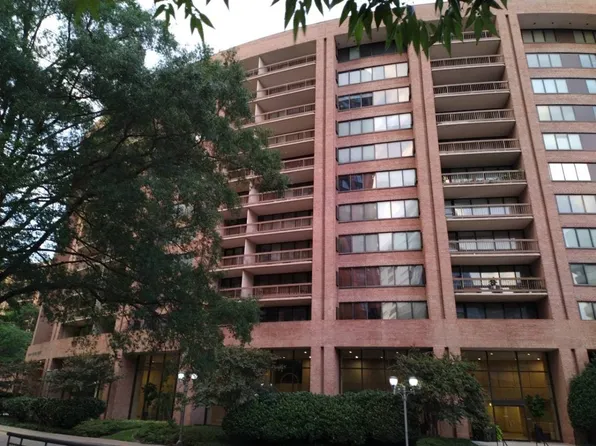 1805 Crystal Dr APT 713, Arlington, VA 22202