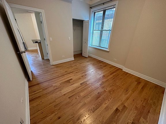 2nd image of 1707 N Paulina St APT 204