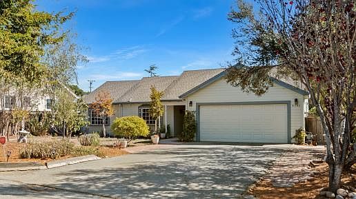3rd image of 3595 E Ledyard Way