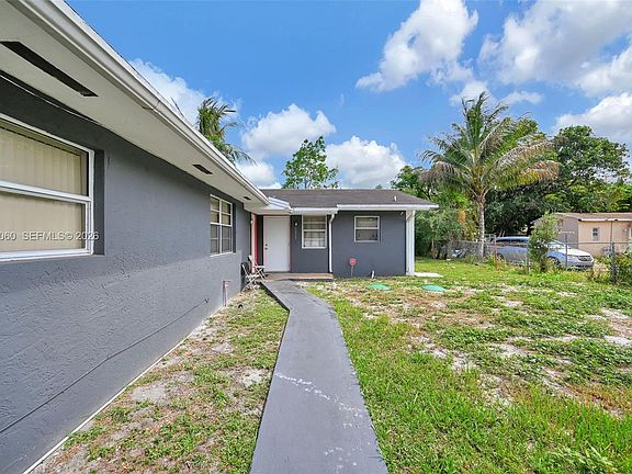 5th image of 2352 NW 102nd St