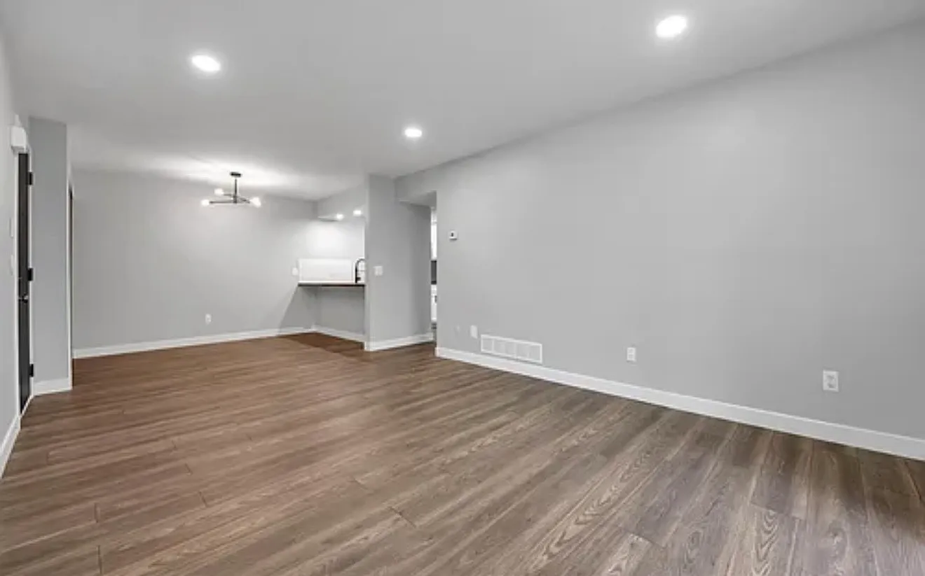 Legacy at Shoreline Apartments — Photo 3