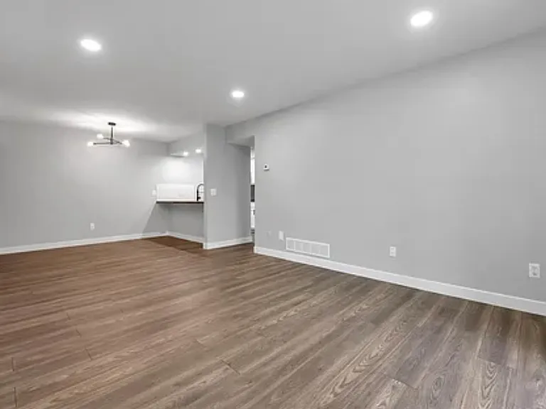 Legacy at Shoreline Apartments — Photo 3
