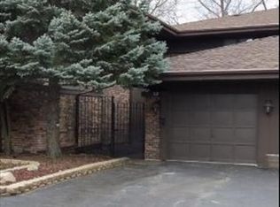 12 Cedar Creek Ct, Palos Heights, IL