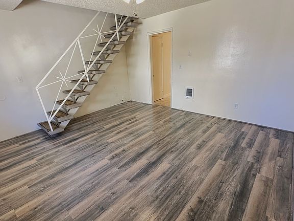 3rd image of 33080 Jamieson St APT 4
