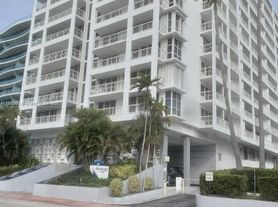 9341 Collins Ave