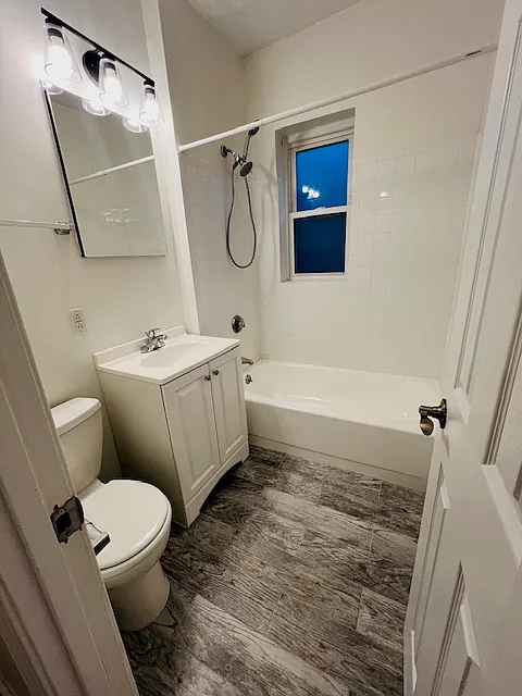 2 bed, 999 sqft, $3,600 — Photo 3