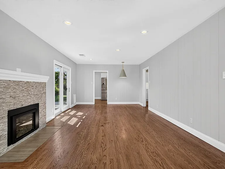 2907 Eccleston Ave — Photo 8