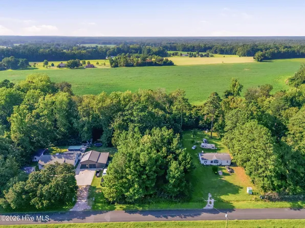 704 Gordon Lewis Drive SE, Winnabow, NC 28479