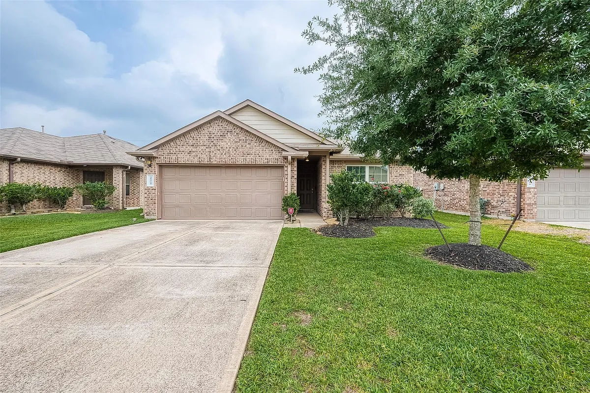 Building Photo - 18118 Trace Pointe Ln