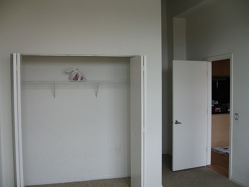 1st image of 1735 W Diversey Pkwy APT 606