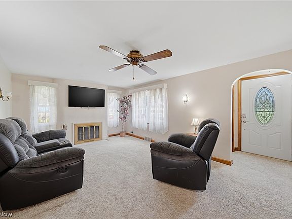 4th image of 2719 Ellenwood Ave SE