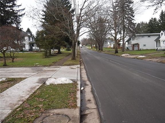 3rd image of 250 Camp St