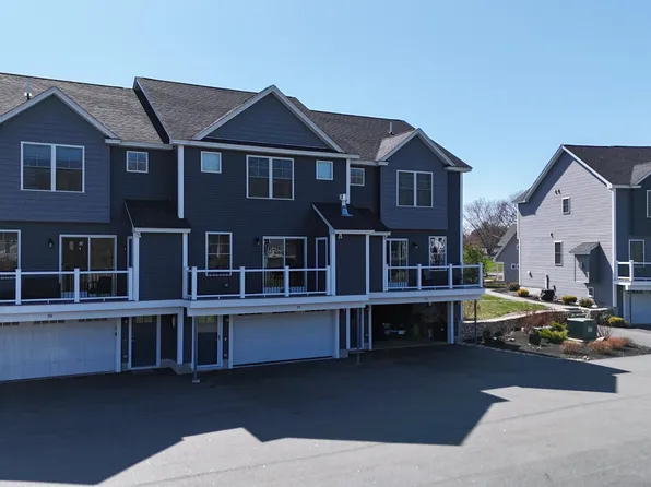 94 Stillwater Circle #11, Somersworth, NH 03878